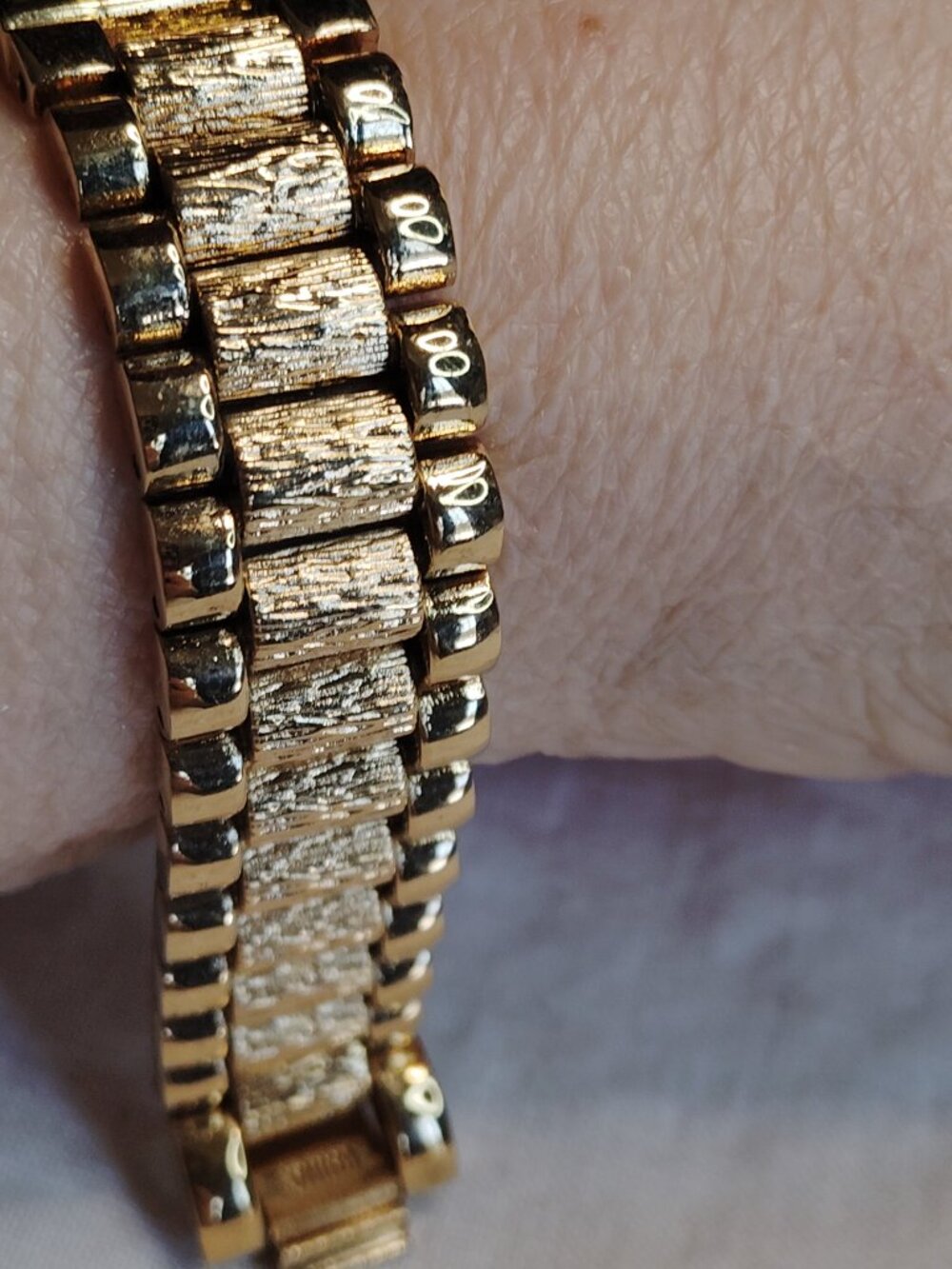 Vintage Gold‑Tone Rolex‑Style Link Bracelet • Fold‑Over Clasp • 2.5" - Picture 9 of 11